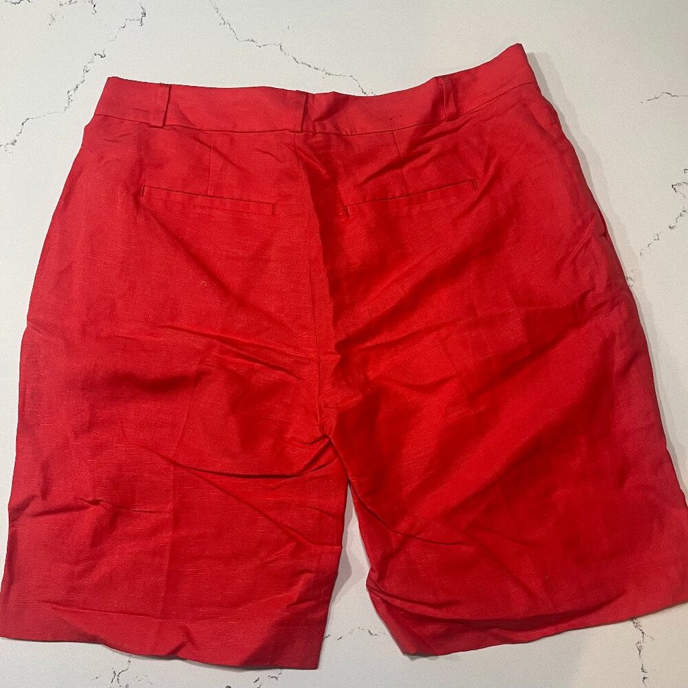Banana Republic Capris; size 2; bright pink